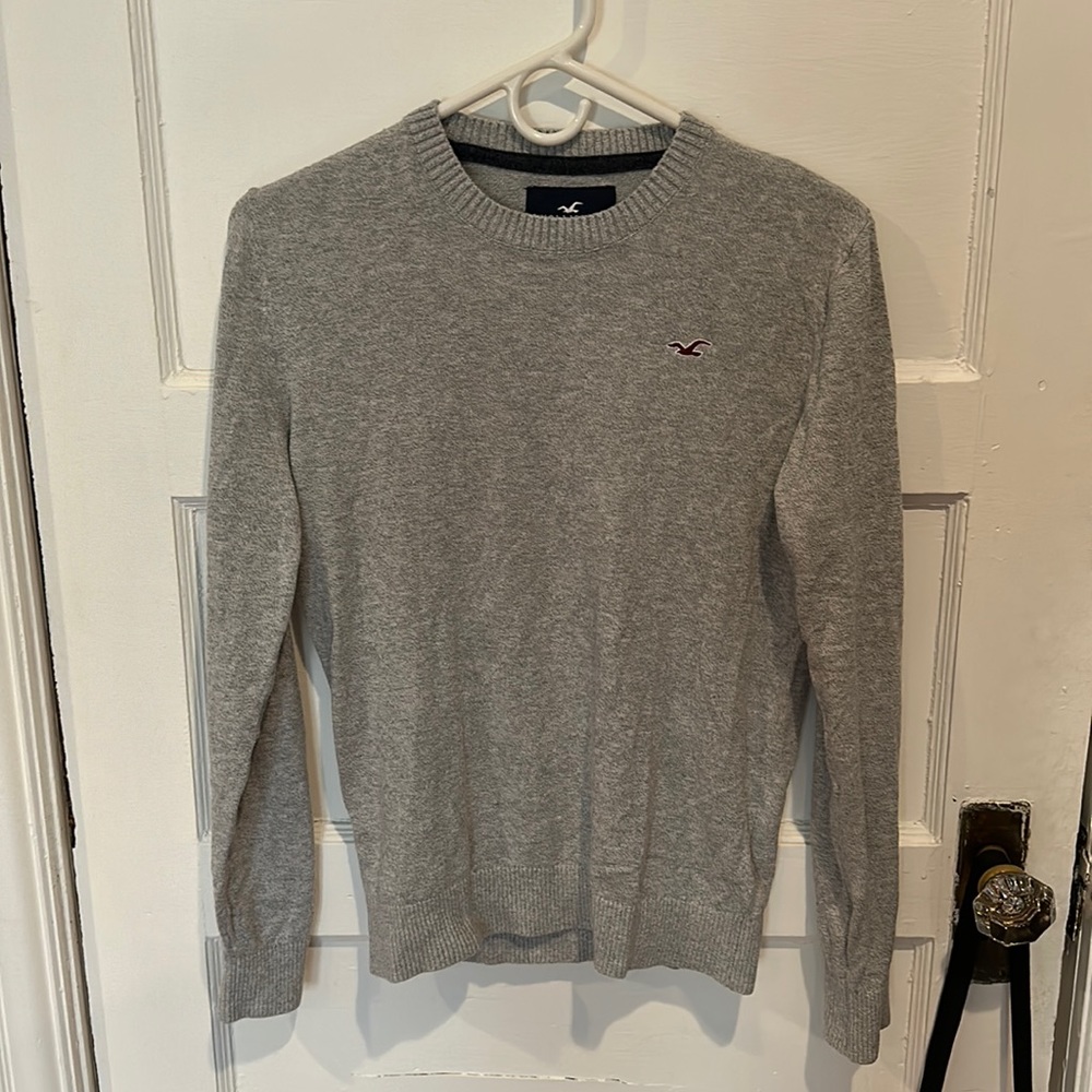 Hollister Gray sweatshirt. Men size S